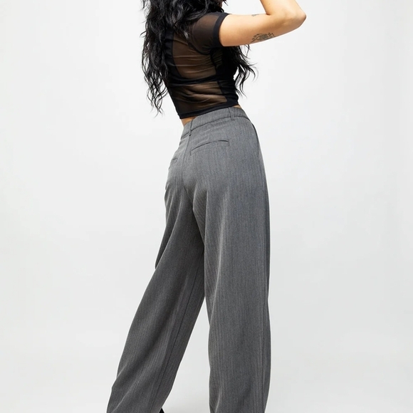 ❌️❌️ SOLD ❌️❌️ disturbia gray herringbone wideleg pants size 6 with horsebit - Picture 4 of 5